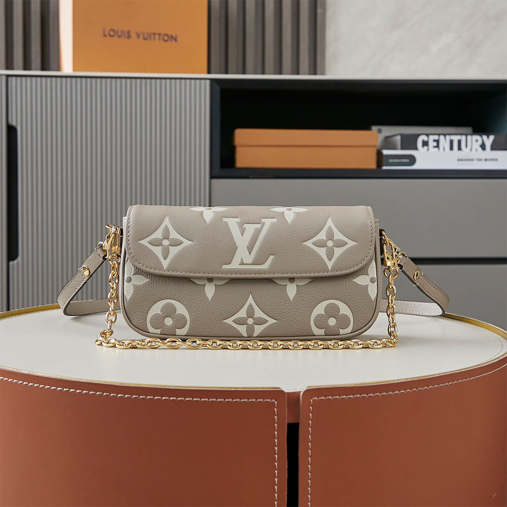 LV  Wallet On Chain Ivy